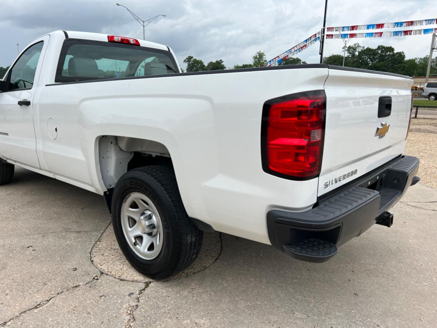 2015 White /Gray Chevrolet Silverado 1500 (1GCNCPEC9FZ) with an 5.3L V8 engine, Automatic transmission, located at 4520 Airline Hwy, Baton Rouge, LA, 70805, (225) 357-1497, 30.509325, -91.145432 - 2015 Chevy Silverado 1500 Reg Cab 8Ft Bed ****One Owner & No Accidents**** 5.3 V8 Gas, 88K Miles, Power Locks , Cold A/C, Tow Pkg. FOR INFO PLEASE CONTACT JEFF AT 225 357-1497 CHECK OUT OUR A+ RATING WITH THE BETTER BUSINESS BUREAU WE HAVE BEEN A FAMILY OWNED AND OPERATED BUSINESS AT THE SAME LOCA - Photo#7